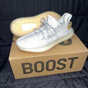 Yeezy 350 V2 Light